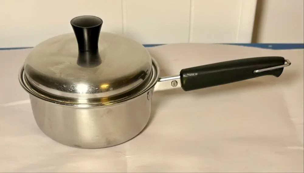 Vintage Revere Ware 1-Quart Stainless Steel Saucepan 1801 with lid